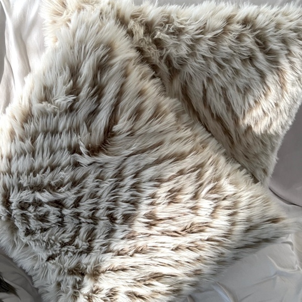 Large Fur accent pillows, same on both sides. Sold individually. Brand new